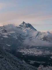 lt;lt; The Divine Do